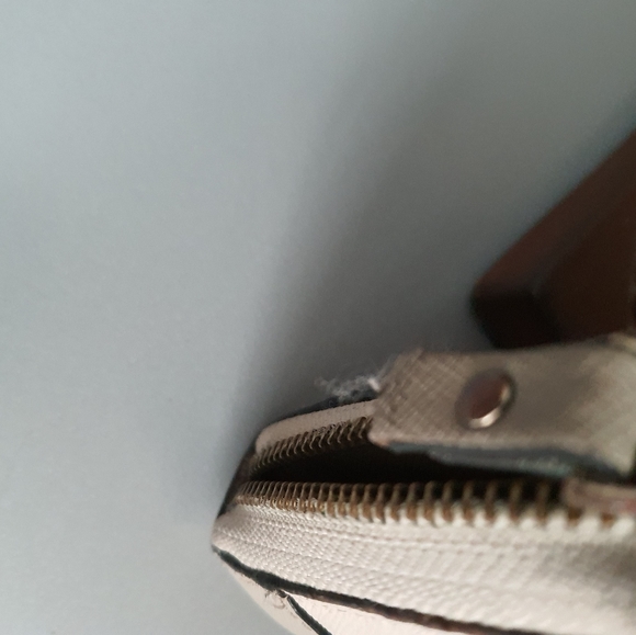 Kate Spade long Wallet - Picture 6 of 8